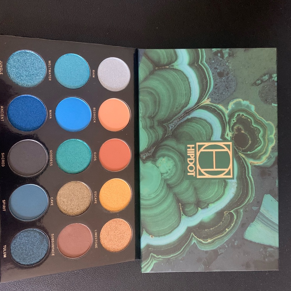 Hipdot Cenote pressed eyeshadow palette
